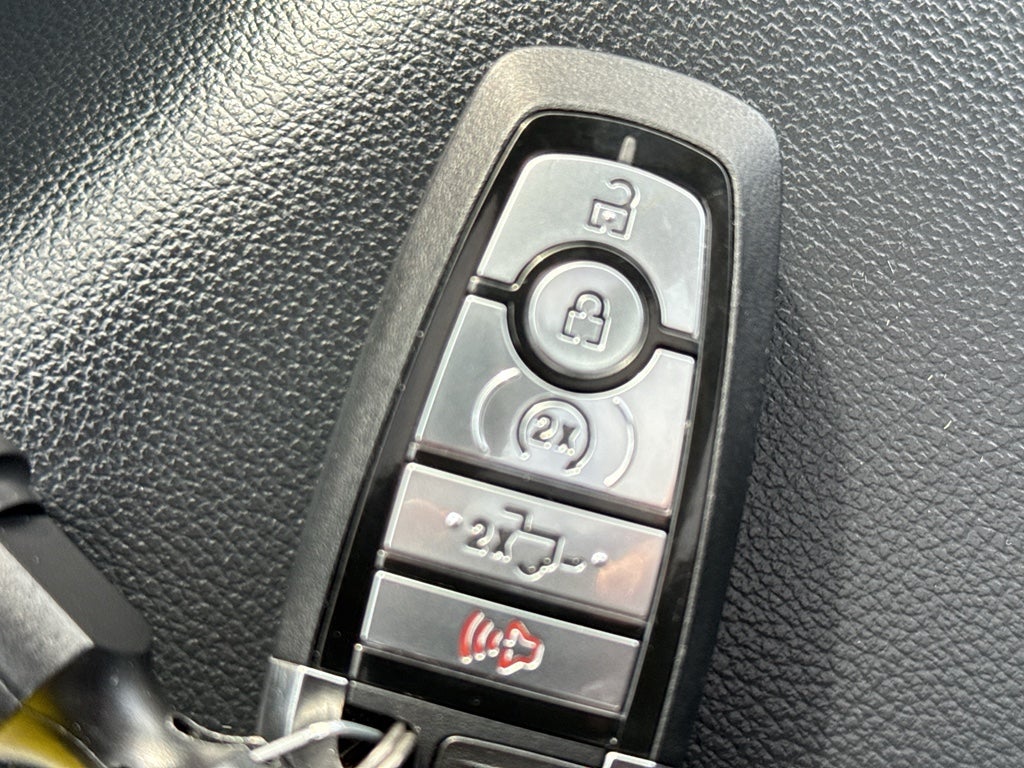 2021 Ford F-150 LARIAT 4WD SuperCrew 5.5' Box