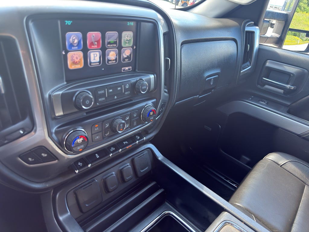 2016 Chevrolet Silverado 2500 HD Double Cab Standard Box 4-Wheel Drive LTZ