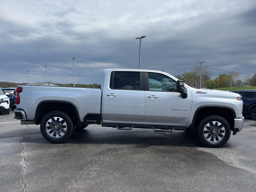 2021 Chevrolet Silverado 2500 HD Crew Cab Standard Box 4-Wheel Drive LT