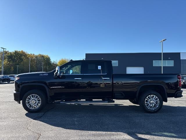 2022 Chevrolet Silverado 3500 HD Crew Cab Long Box 4-Wheel Drive High Country