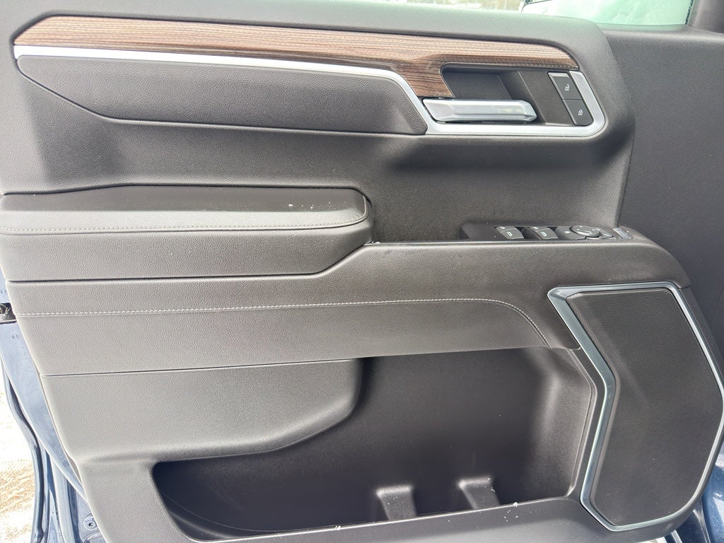 2022 Chevrolet Silverado 1500 Crew Cab Short Box 4-Wheel Drive LT 2FL