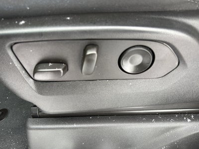 2022 Chevrolet Silverado 1500 Crew Cab Short Box 4-Wheel Drive LT 2FL