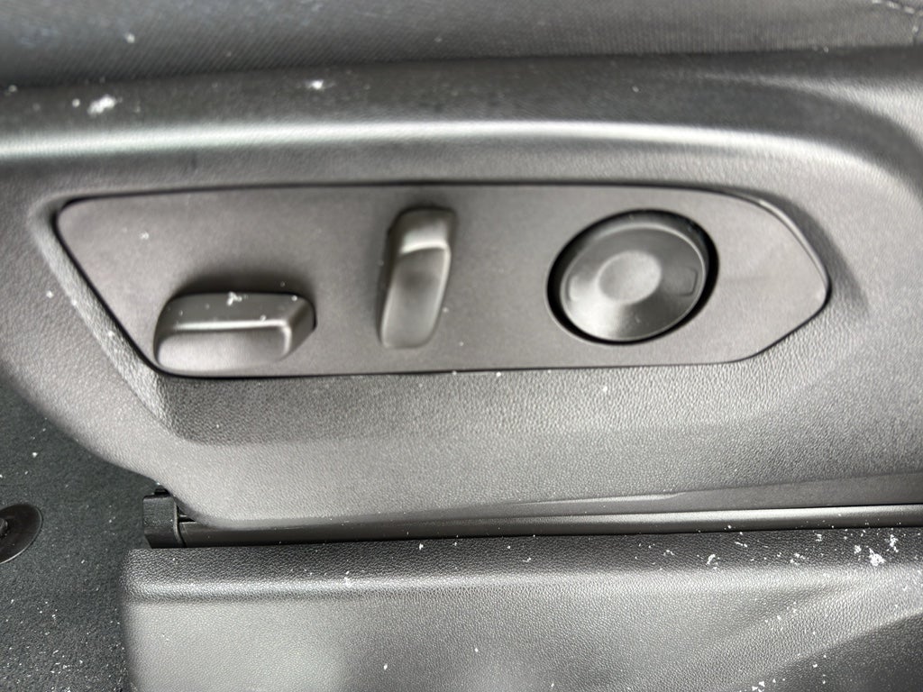 2022 Chevrolet Silverado 1500 Crew Cab Short Box 4-Wheel Drive LT 2FL