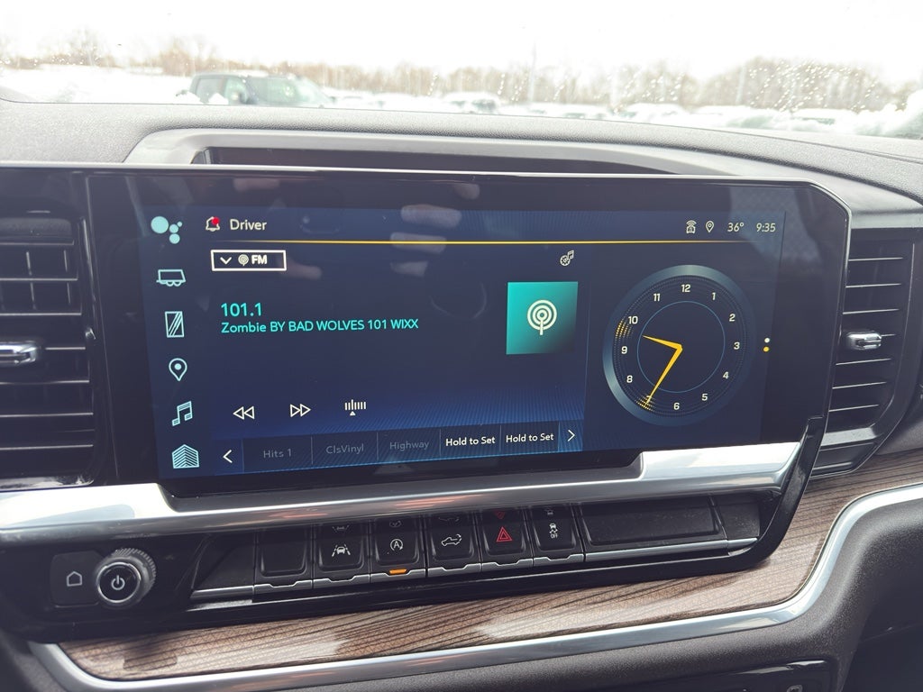 2022 Chevrolet Silverado 1500 Crew Cab Short Box 4-Wheel Drive LT 2FL