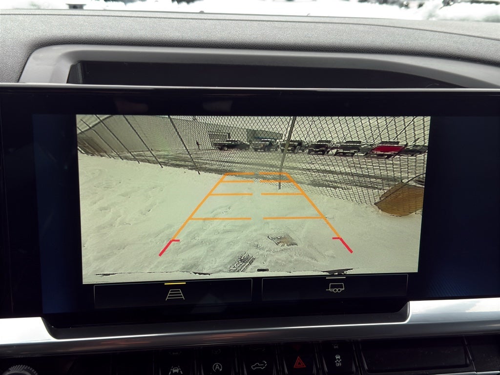 2022 Chevrolet Silverado 1500 Crew Cab Short Box 4-Wheel Drive LT 2FL