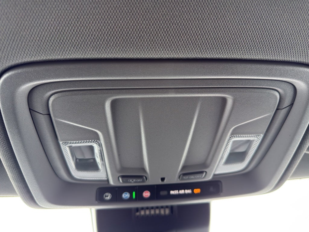 2022 Chevrolet Silverado 1500 Crew Cab Short Box 4-Wheel Drive LT 2FL