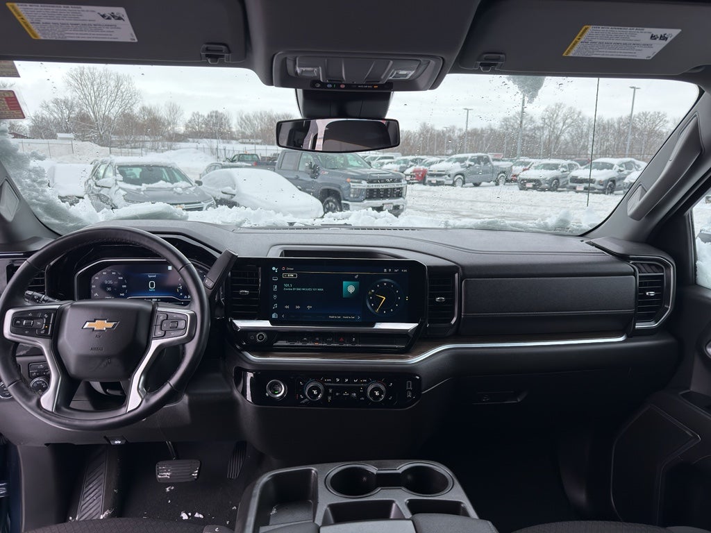 2022 Chevrolet Silverado 1500 Crew Cab Short Box 4-Wheel Drive LT 2FL