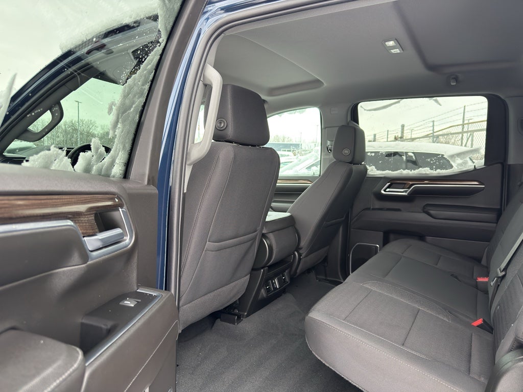 2022 Chevrolet Silverado 1500 Crew Cab Short Box 4-Wheel Drive LT 2FL