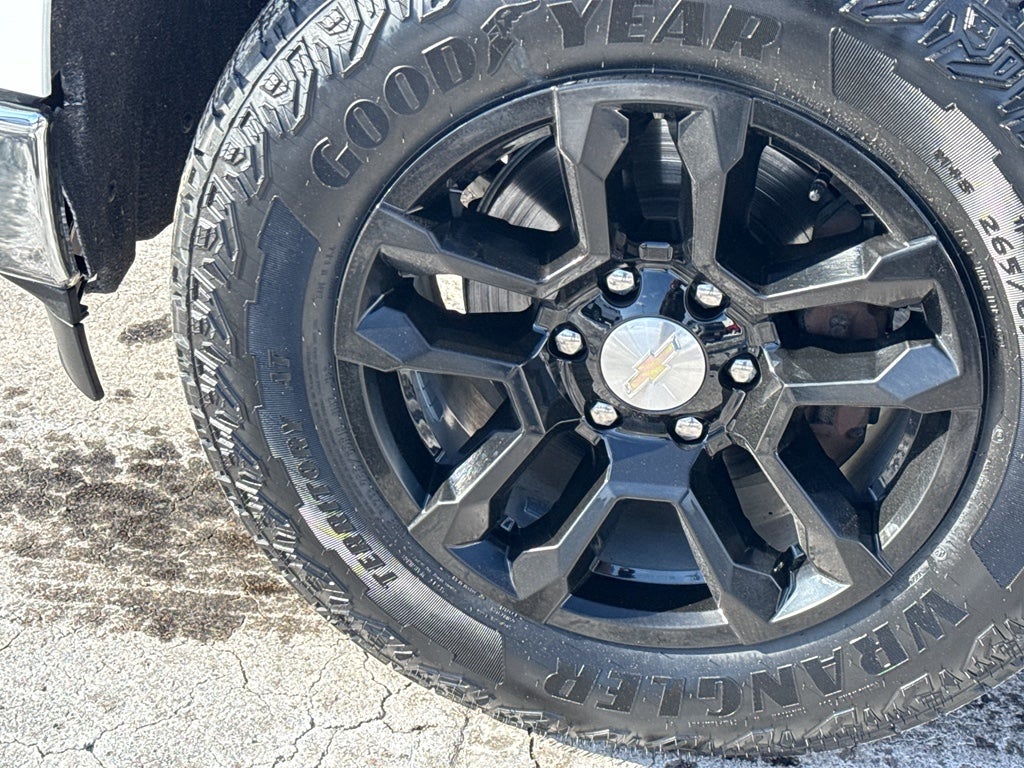 2022 Chevrolet Silverado 1500 Crew Cab Short Box 4-Wheel Drive LT 2FL