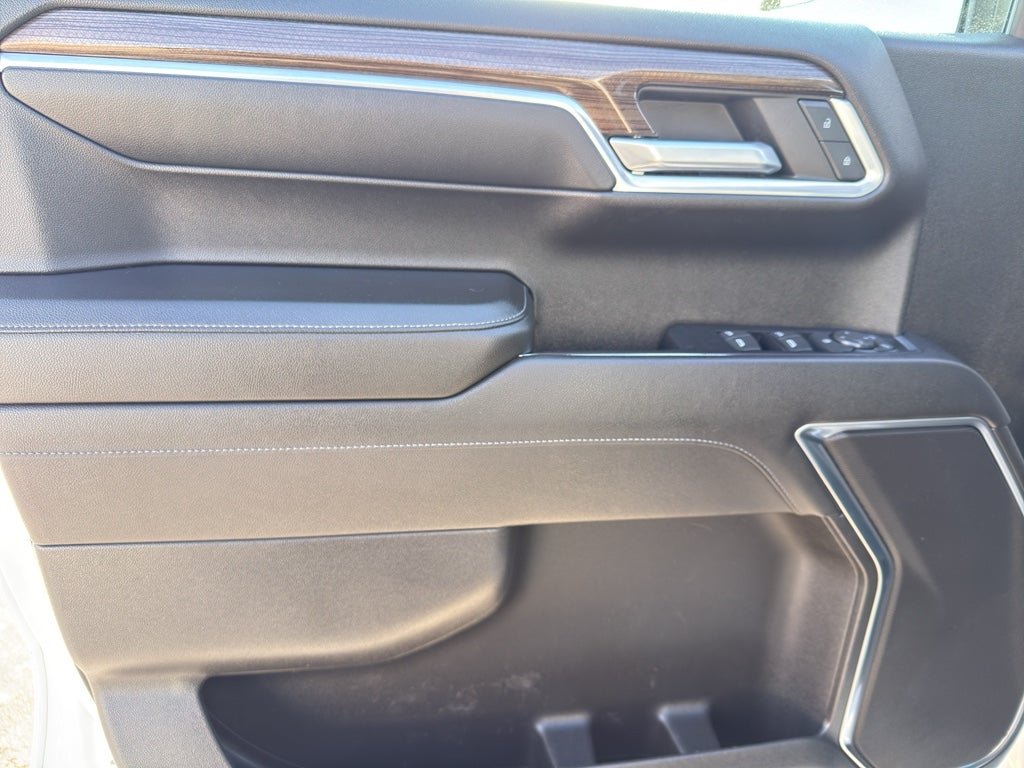 2022 Chevrolet Silverado 1500 Crew Cab Short Box 4-Wheel Drive LT 2FL