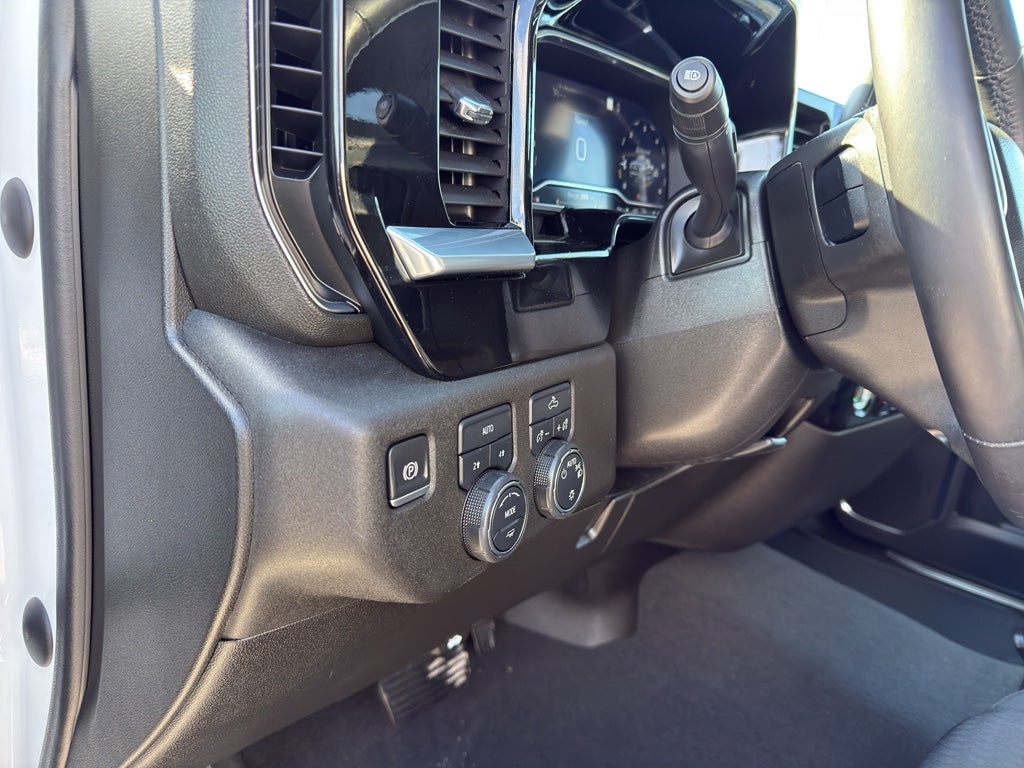 2022 Chevrolet Silverado 1500 Crew Cab Short Box 4-Wheel Drive LT 2FL