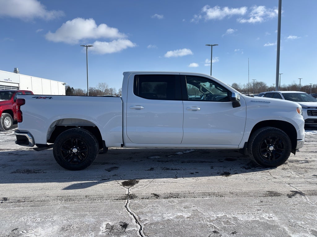 2022 Chevrolet Silverado 1500 Crew Cab Short Box 4-Wheel Drive LT 2FL