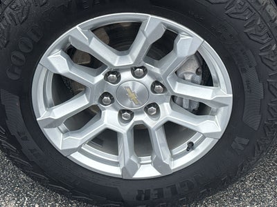 2023 Chevrolet Silverado 1500 Crew Cab Short Box 4-Wheel Drive LT 2FL