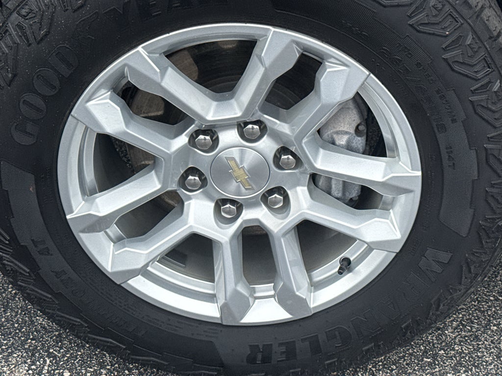 2023 Chevrolet Silverado 1500 Crew Cab Short Box 4-Wheel Drive LT 2FL