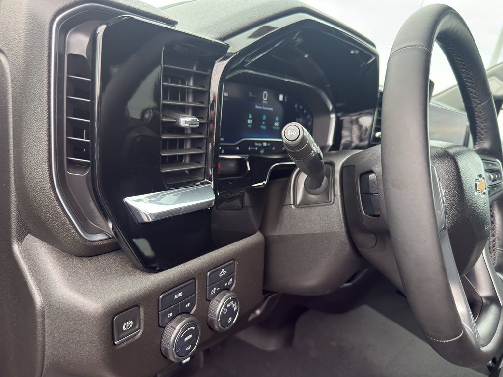 2023 Chevrolet Silverado 1500 Crew Cab Short Box 4-Wheel Drive LT 2FL