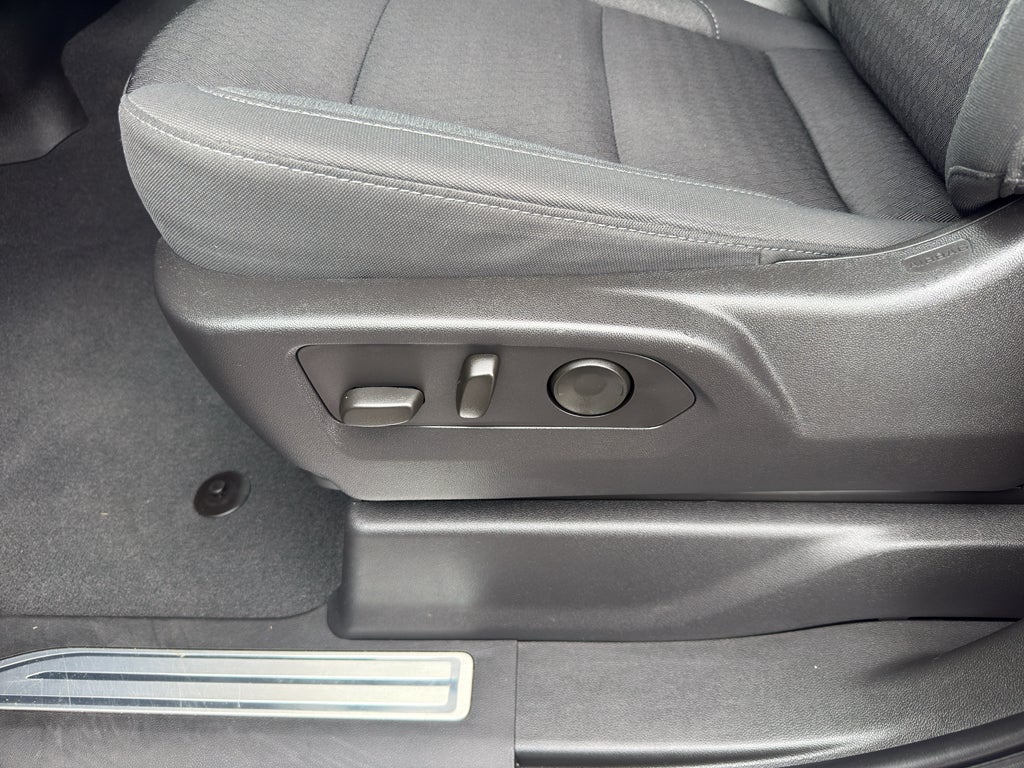 2023 Chevrolet Silverado 1500 Crew Cab Short Box 4-Wheel Drive LT 2FL