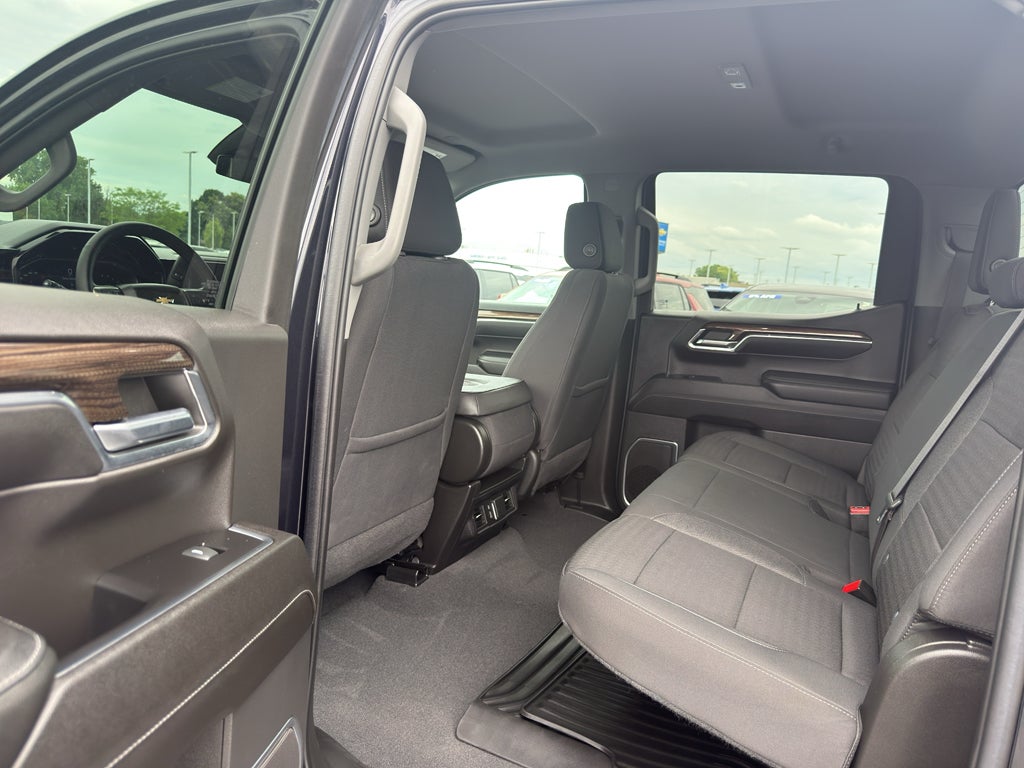2023 Chevrolet Silverado 1500 Crew Cab Short Box 4-Wheel Drive LT 2FL