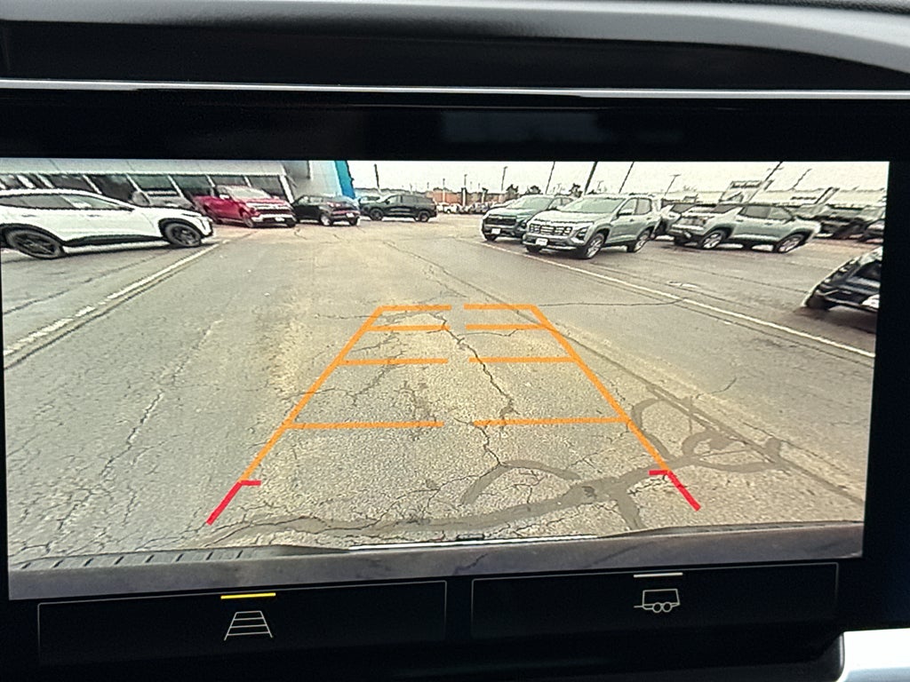 2022 Chevrolet Silverado 1500 Crew Cab Short Box 4-Wheel Drive LT 2FL