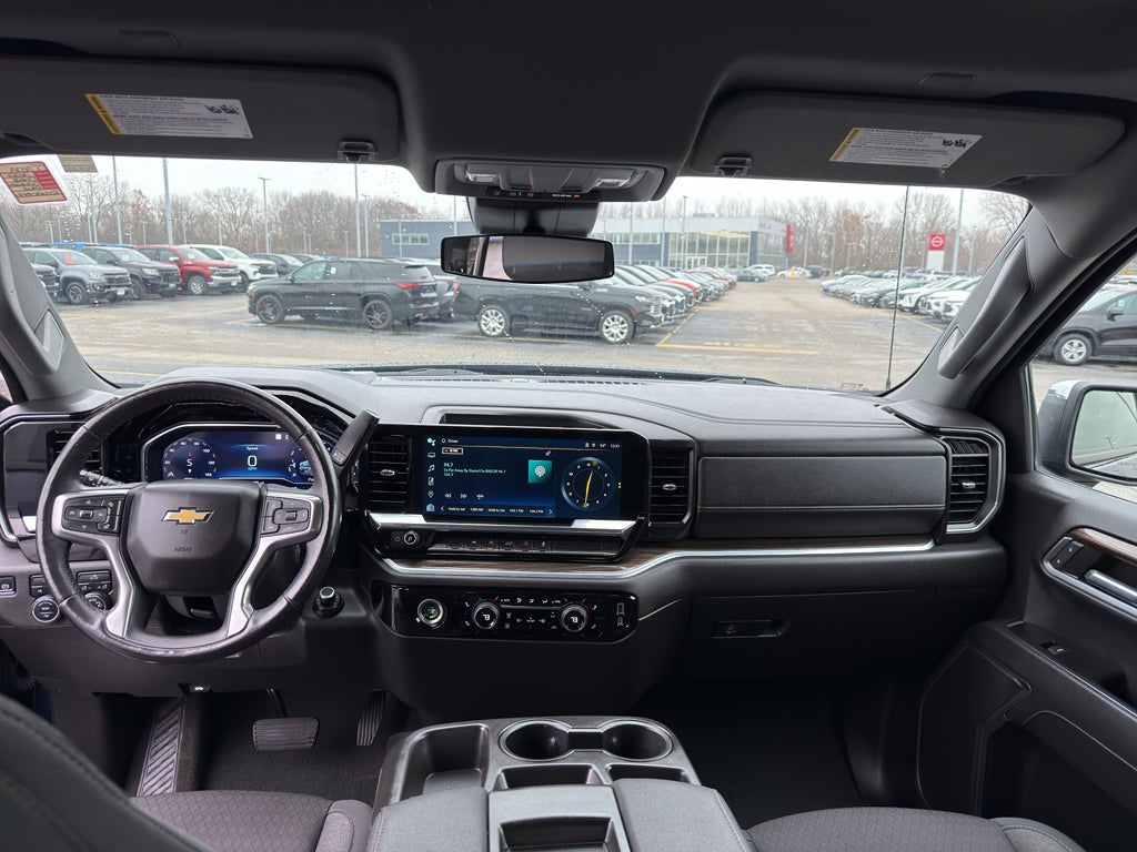 2022 Chevrolet Silverado 1500 Crew Cab Short Box 4-Wheel Drive LT 2FL