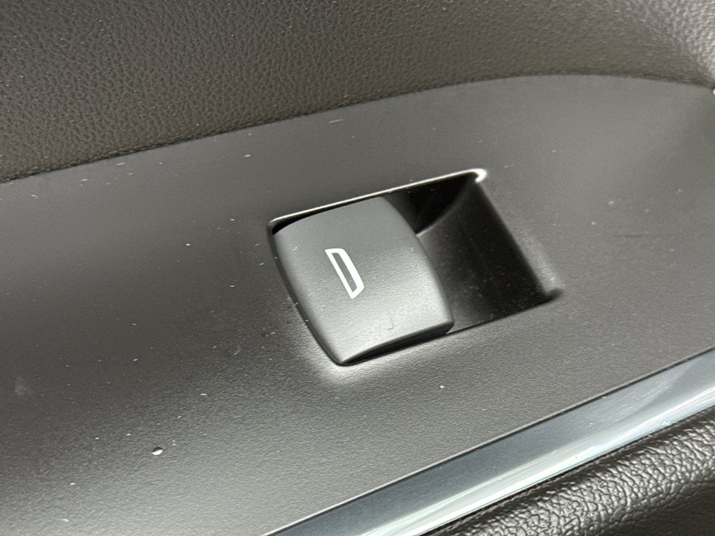 2022 Chevrolet Silverado 1500 Crew Cab Short Box 4-Wheel Drive LT 2FL