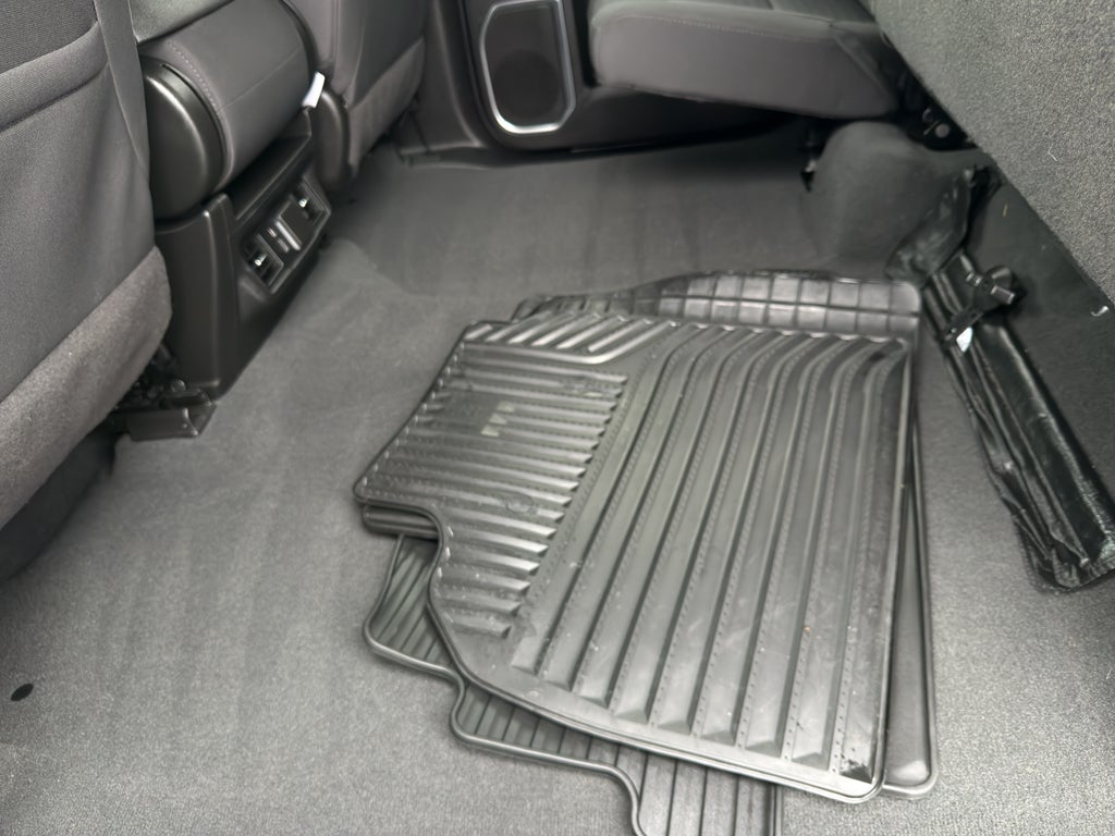 2022 Chevrolet Silverado 1500 Crew Cab Short Box 4-Wheel Drive LT 2FL