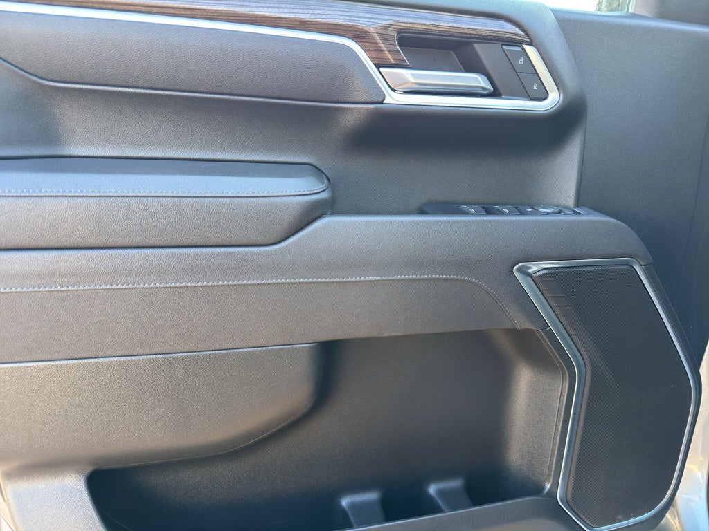 2025 Chevrolet Silverado 1500 Crew Cab Short Box 4-Wheel Drive LT 2FL