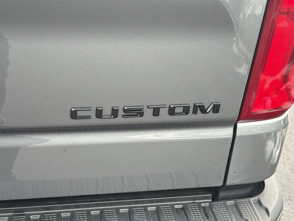 2021 Chevrolet Silverado 1500 Crew Cab Short Box 4-Wheel Drive Custom