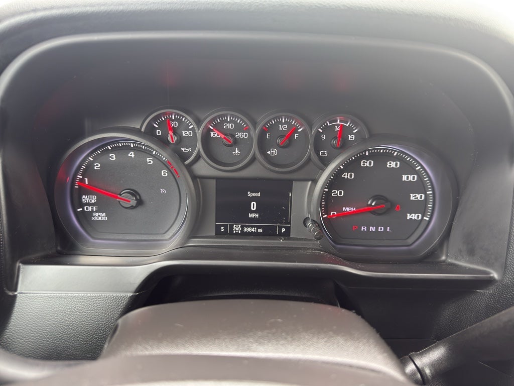 2021 Chevrolet Silverado 1500 Crew Cab Short Box 4-Wheel Drive Custom