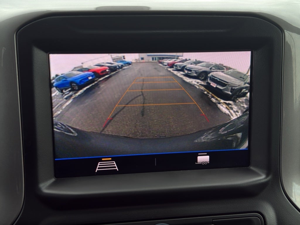 2021 Chevrolet Silverado 1500 Crew Cab Short Box 4-Wheel Drive Custom