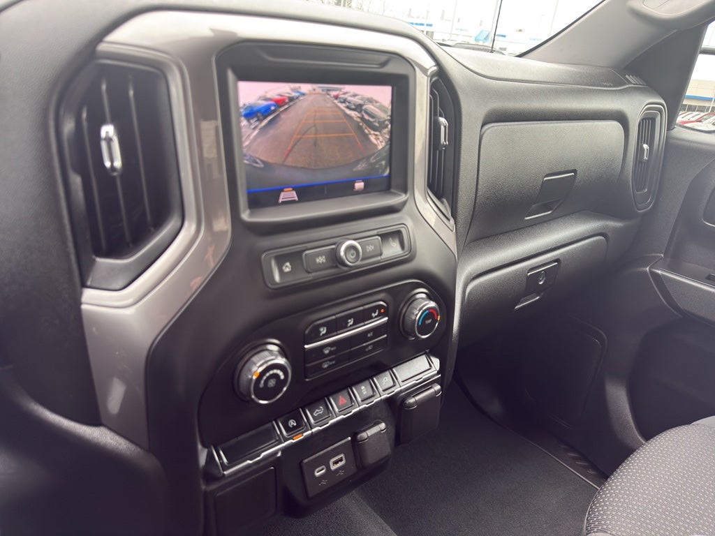 2021 Chevrolet Silverado 1500 Crew Cab Short Box 4-Wheel Drive Custom