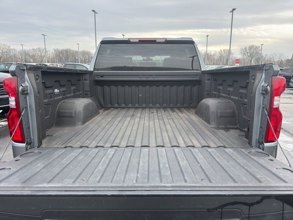 2021 Chevrolet Silverado 1500 Crew Cab Short Box 4-Wheel Drive Custom