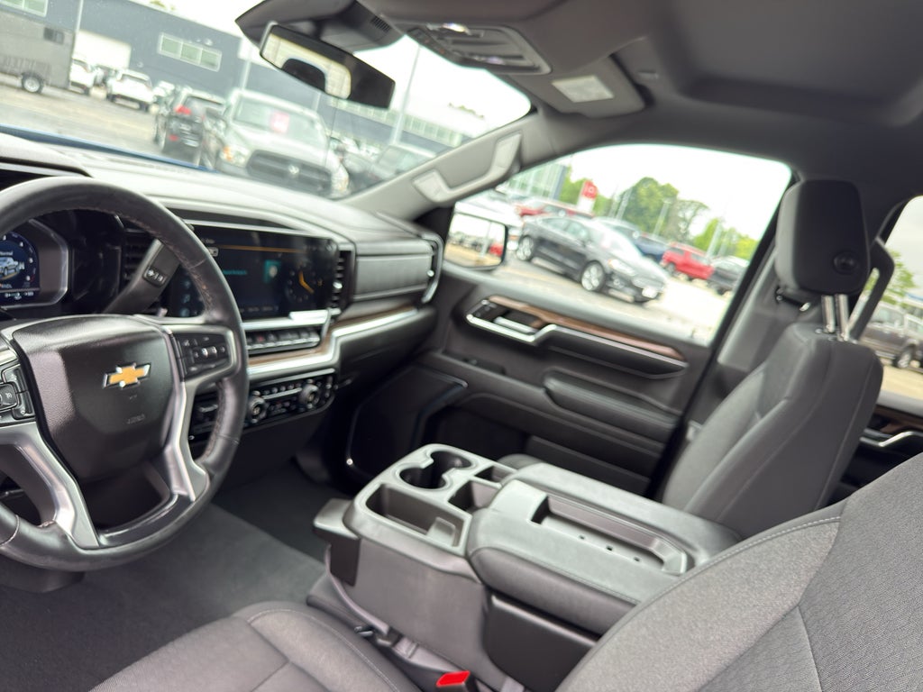 2023 Chevrolet Silverado 1500 Double Cab Standard Box 4-Wheel Drive LT 1LT