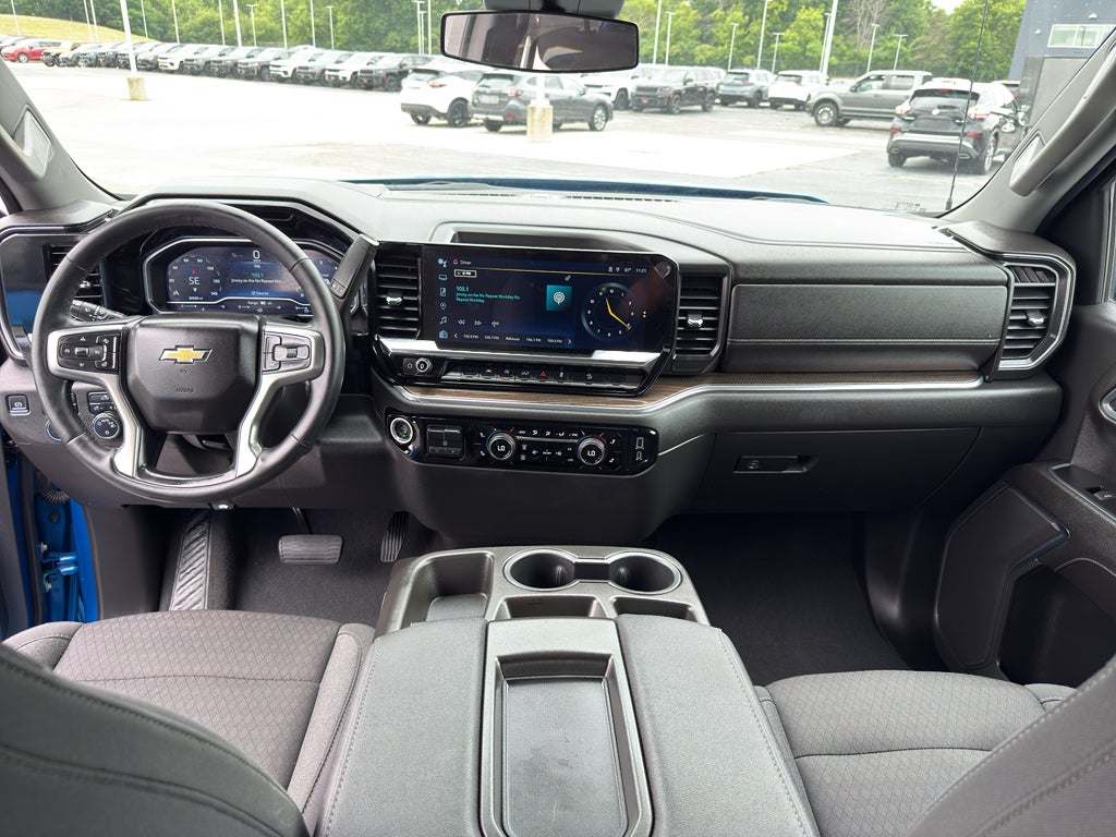 2023 Chevrolet Silverado 1500 Double Cab Standard Box 4-Wheel Drive LT 1LT