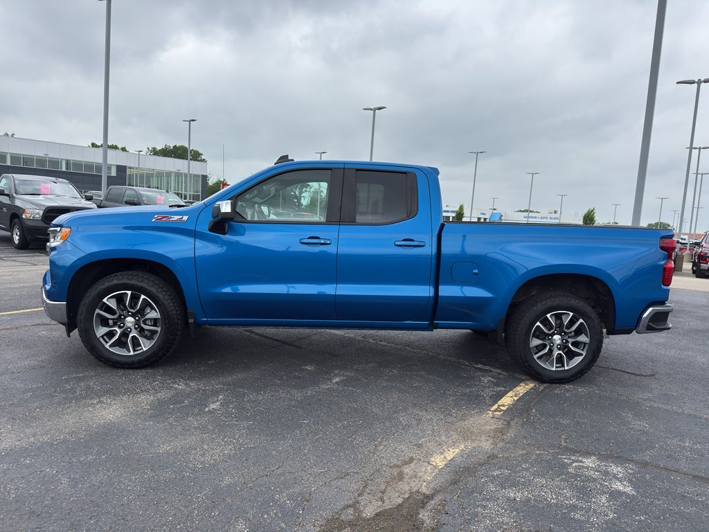 2023 Chevrolet Silverado 1500 Double Cab Standard Box 4-Wheel Drive LT 1LT
