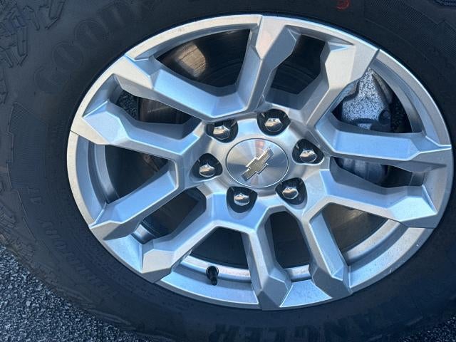 2023 Chevrolet Silverado 1500 Double Cab Standard Box 4-Wheel Drive LT 1LT