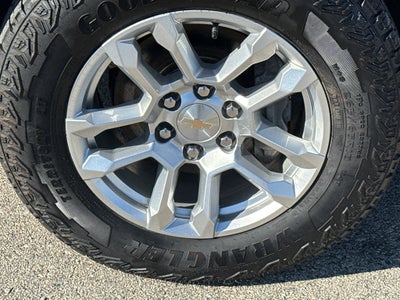 2023 Chevrolet Silverado 1500 Double Cab Standard Box 4-Wheel Drive LT 2FL