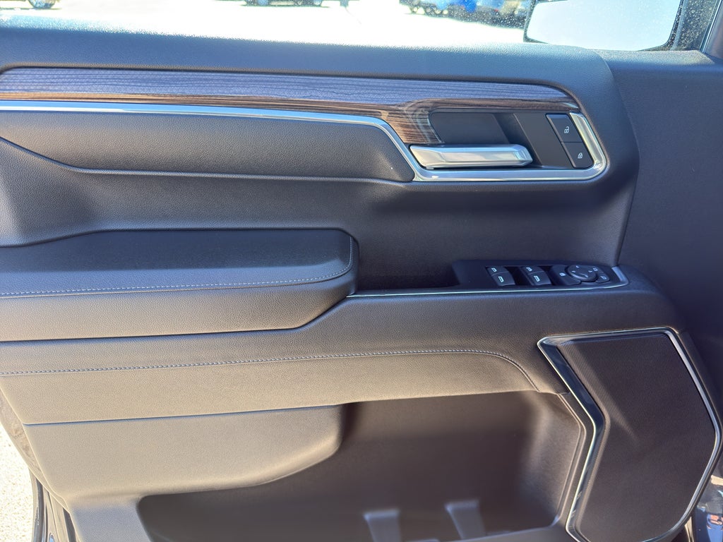 2023 Chevrolet Silverado 1500 Double Cab Standard Box 4-Wheel Drive LT 2FL