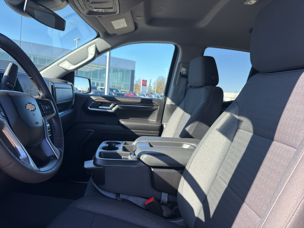 2023 Chevrolet Silverado 1500 Double Cab Standard Box 4-Wheel Drive LT 2FL