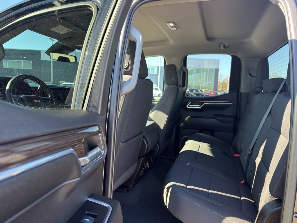 2023 Chevrolet Silverado 1500 Double Cab Standard Box 4-Wheel Drive LT 2FL