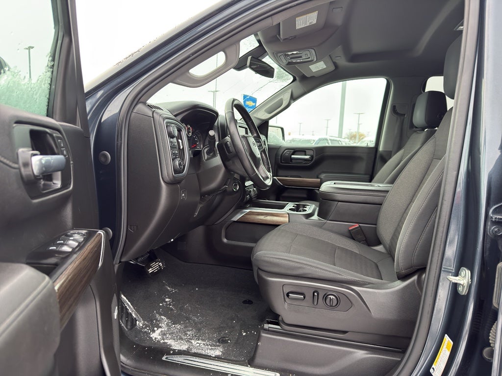 2020 Chevrolet Silverado 1500 Double Cab Standard Box 4-Wheel Drive RST