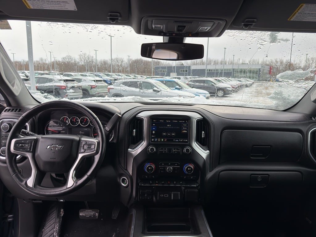 2020 Chevrolet Silverado 1500 Double Cab Standard Box 4-Wheel Drive RST