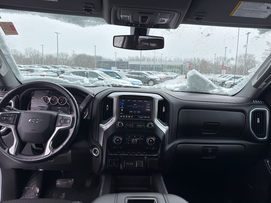 2020 Chevrolet Silverado 1500 Double Cab Standard Box 4-Wheel Drive RST