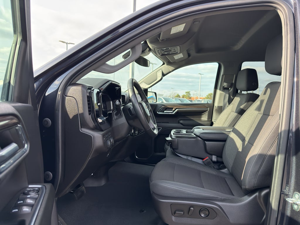 2024 Chevrolet Silverado 1500 Crew Cab Short Box 4-Wheel Drive LT 1LT