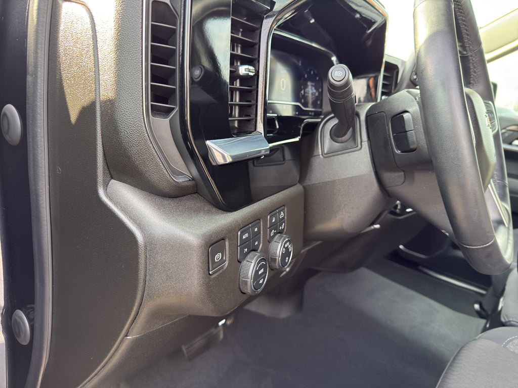 2024 Chevrolet Silverado 1500 Crew Cab Short Box 4-Wheel Drive LT 1LT