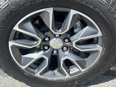 2023 Chevrolet Silverado 1500 Crew Cab Short Box 4-Wheel Drive LT 1LT