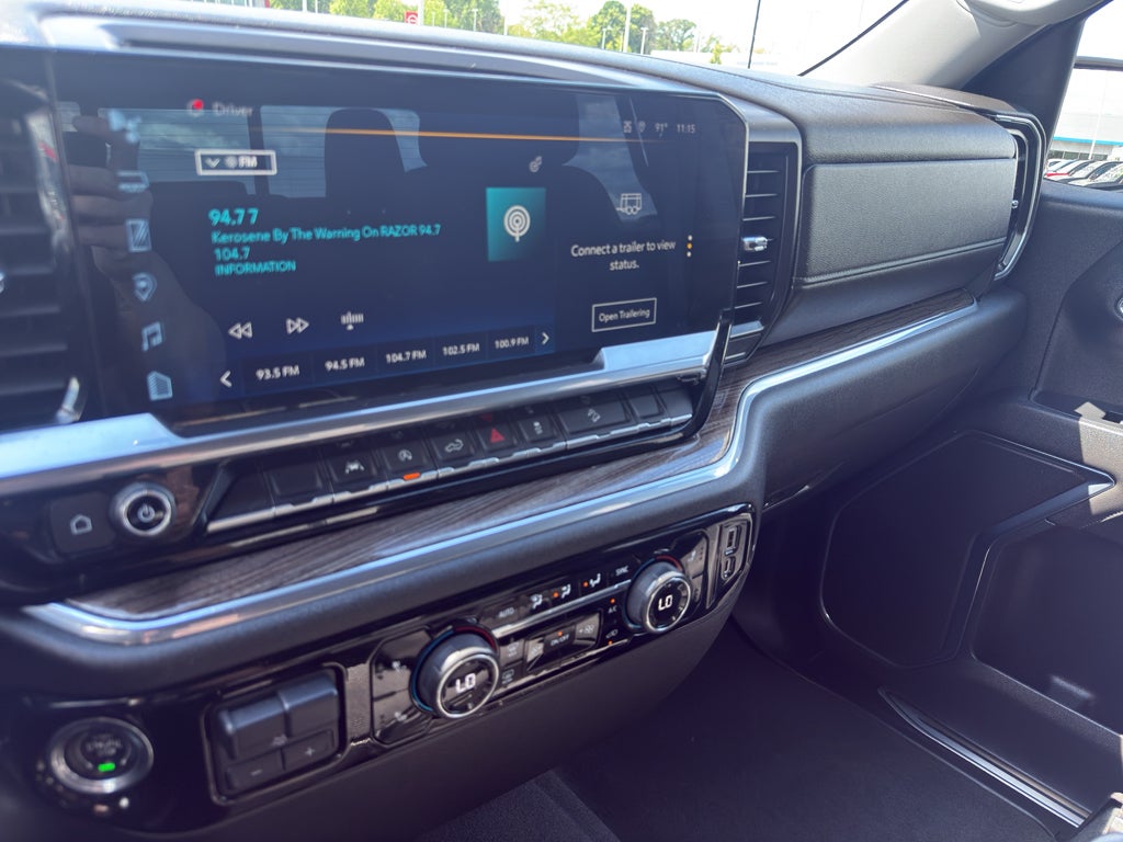 2023 Chevrolet Silverado 1500 Crew Cab Short Box 4-Wheel Drive LT 1LT