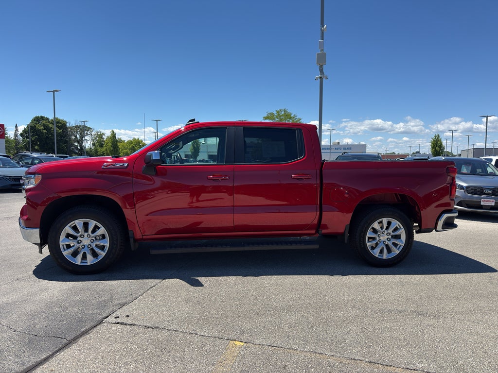 2024 Chevrolet Silverado 1500 Crew Cab Short Box 4-Wheel Drive LT 1LT