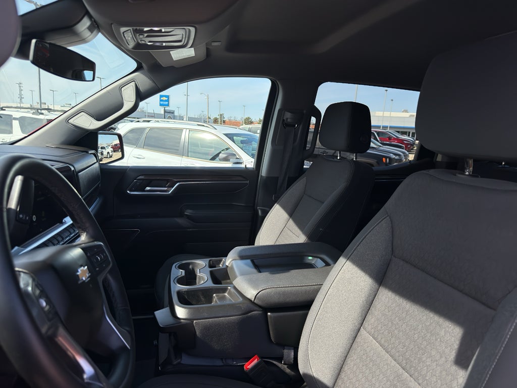 2024 Chevrolet Silverado 1500 Crew Cab Short Box 4-Wheel Drive LT 1LT