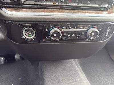 2022 Chevrolet Silverado 1500 Crew Cab Short Box 4-Wheel Drive RST