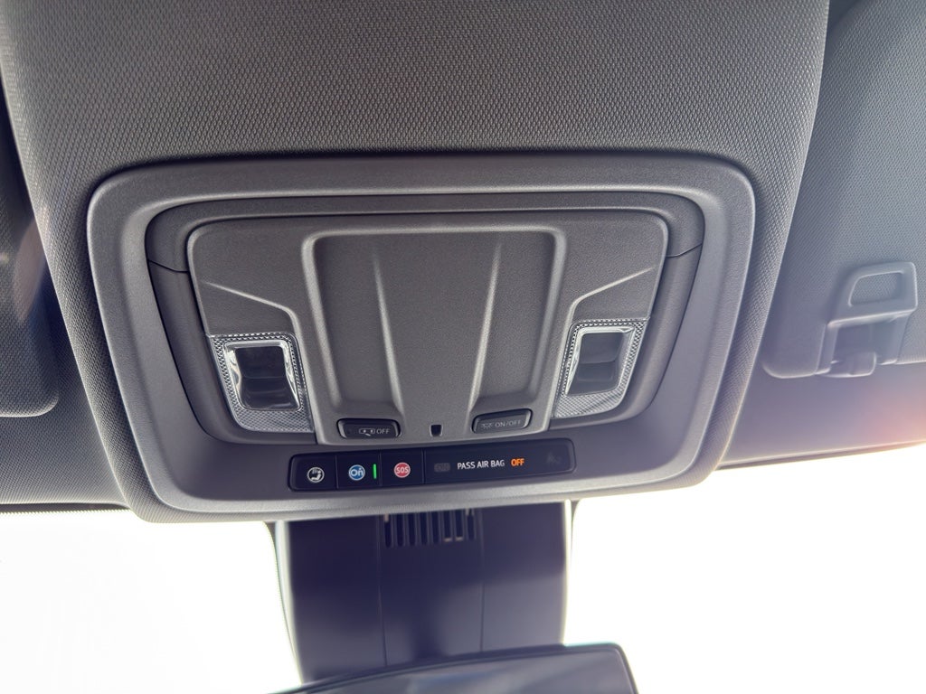 2022 Chevrolet Silverado 1500 Crew Cab Short Box 4-Wheel Drive RST